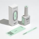 Miętowy lakier hybrydowy NAILSOFTHEDAY Effortless w odcieniu majowej świeżości