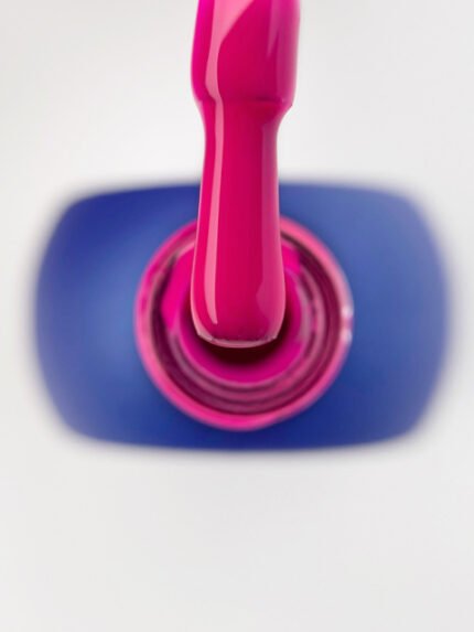 ciemno-różowy neonowy lakier hybrydowy