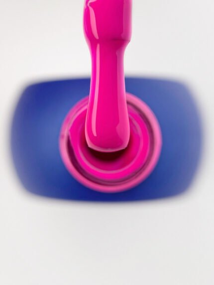 różowy neonowy lakier hybrydowy