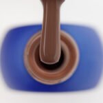 TOUCH 06 – jasno-brązowy kryjący lakier hybrydowy, 9 ml