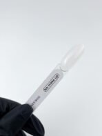 TOUCH Cover base No Make Up – półprzezroczysta baza hybrydowa mleczno-lawendowa, 13 ml - obrazek 3