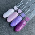 NAILSOFTHEDAY Potal Base 06 – jasno-różowa baza z miedzianymi płatkami, 10 ml - obrazek 3