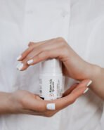 NAILSOFTHEDAY Podology+ Anti Crack Cream – krem do rąk i stóp na pęknięcia, 30 ml - obrazek 2