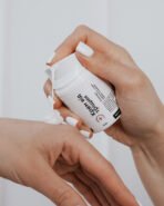 NAILSOFTHEDAY Podology+ Anti Crack Cream – krem do rąk i stóp na pęknięcia, 30 ml - obrazek 3