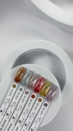 Lakier Hybrydowy LC05 – Lux Collection Cat’s Eye 05 8 ml – satynowy efekt kociego oka - obrazek 2