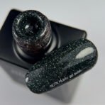 Lakier Hybrydowy NAILSOFTHENIGHT Mohito – 10 ml – ciemno-zielony lakier z odblaskową drobinką z kolekcji Cocktail - obrazek 2