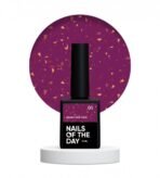 NAILSOFTHEDAY Malbec base Potal 01 – witrażowa ciemno-różowa baza hybrydowa ze złotymi płatkami 10 ml