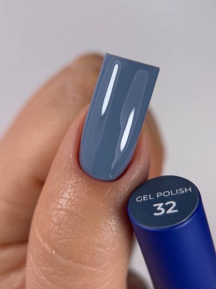 TOUCH Deep Pigment Gel Polish 32 – przydymiony błękitny lakier hybrydowy, 9 ml - obrazek 2
