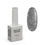 NAILSOFTHEDAY Martini – srebrny lakier hybrydowy z odblaskową drobinką 10 ml