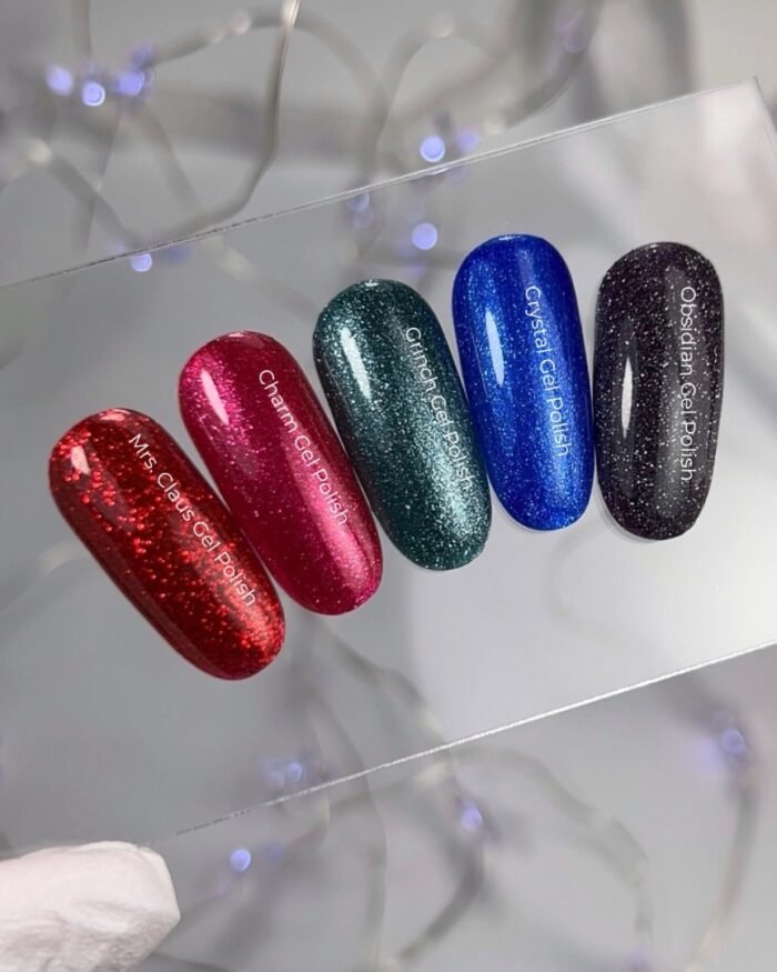 NAILSOFTHEDAY Grinch Gel Polish – ciemnozielony lakier hybrydowy z połyskiem, 10 ml - obrazek 2